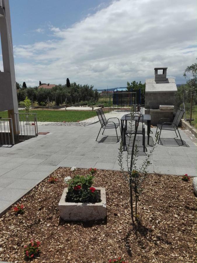 Cozy Apartment With Sea View Kaštela 外观 照片